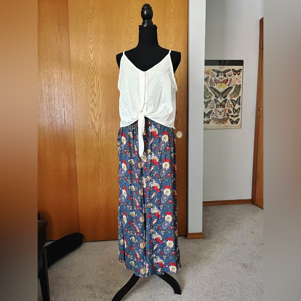 Dip Women’s Wide Leg Pant | Floral print | relaxed fit elastic waist size L